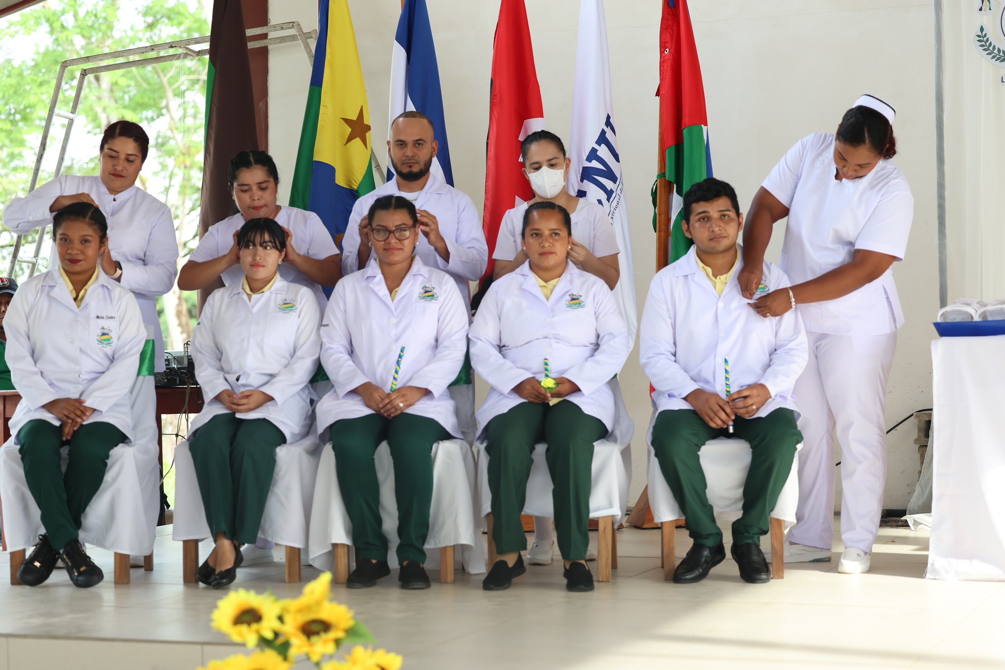 65 estudiantes de Enfermería Intercultural reciben su cofia e insignia en Siuna