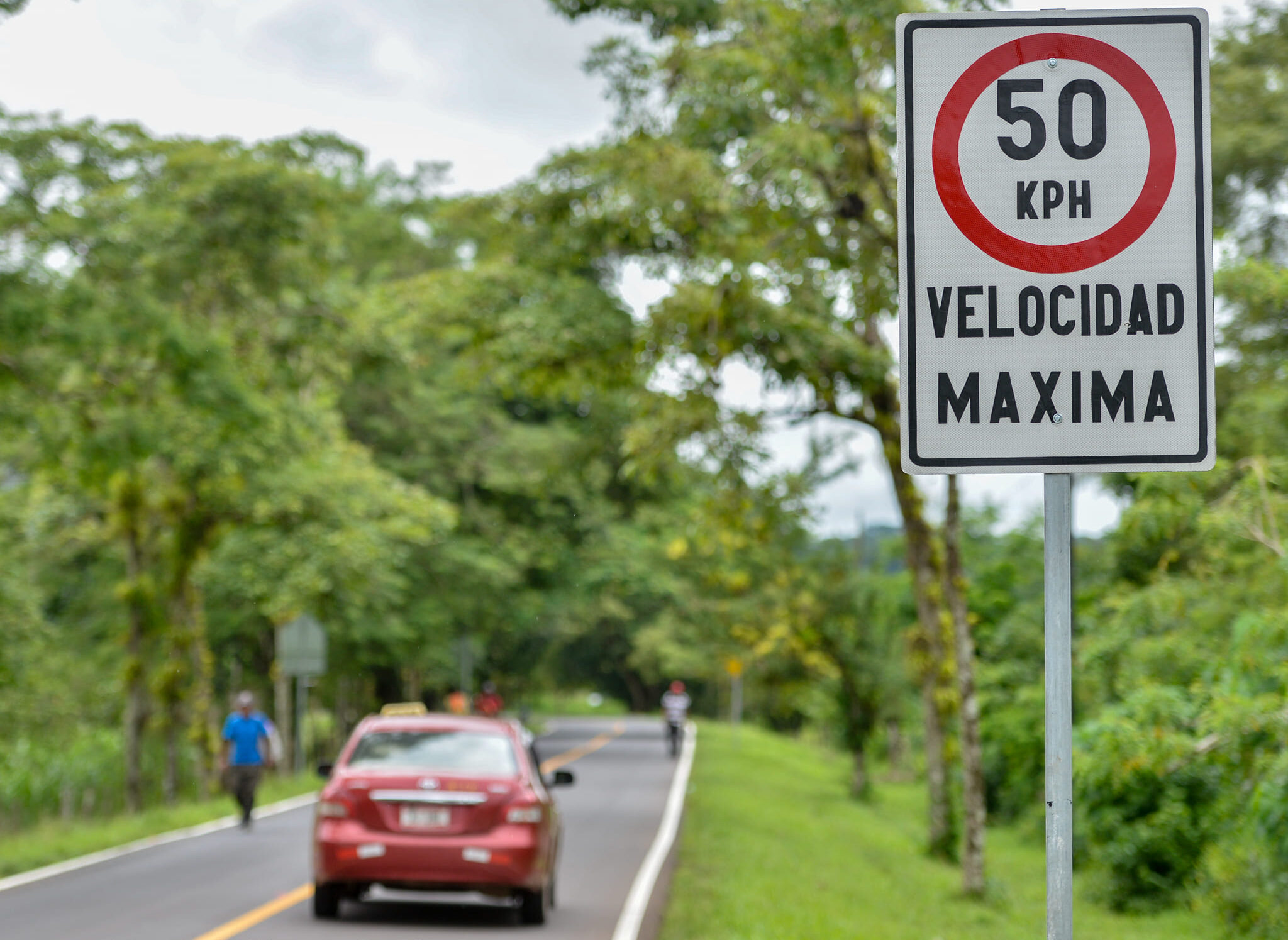 Multas por exceder límites de velocidad alcanzan los C$2,500 córdobas y suspensión de licencias en Nicaragua