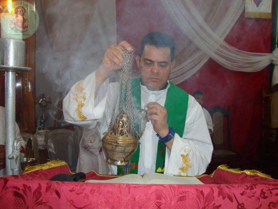 Sacerdote y conductor retenidos por manejar en estado de ebriedad en Granada