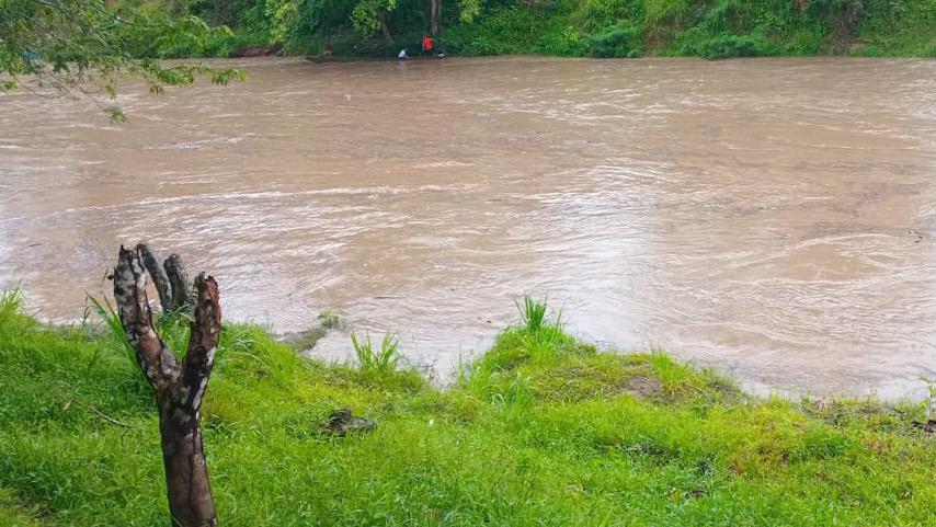 Lluvias provocan suspensión del servicio de agua potable en Siuna