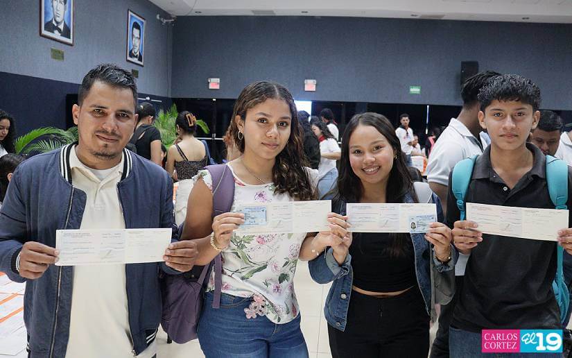 Gobierno Sandinista entrega más de 6 mil becas universitarias