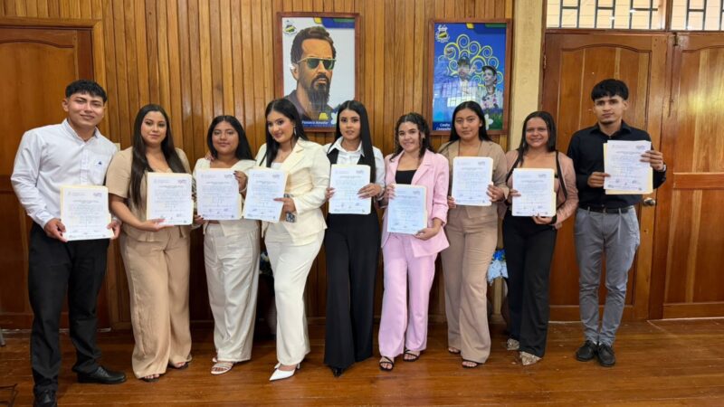 Nuevos profesionales para el desarrollo del caribe en URACCAN LAS MINAS