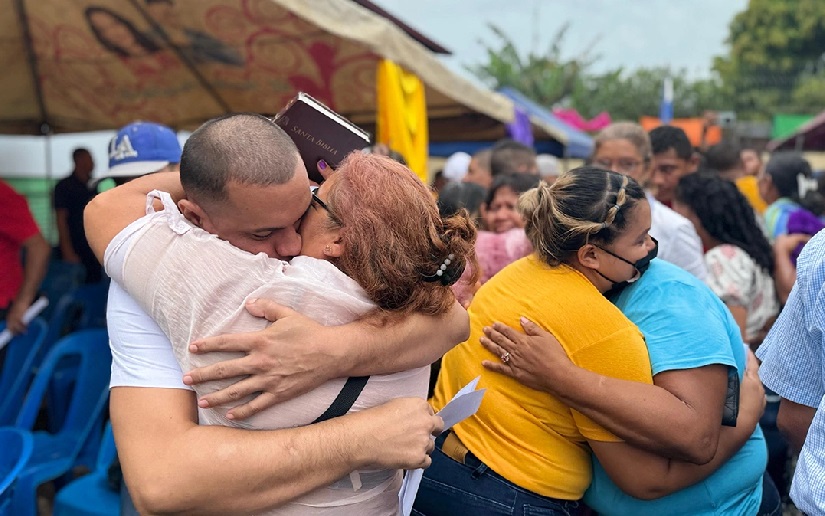Nuevos reencuentros familiares con personas que cumplieron plazos legales