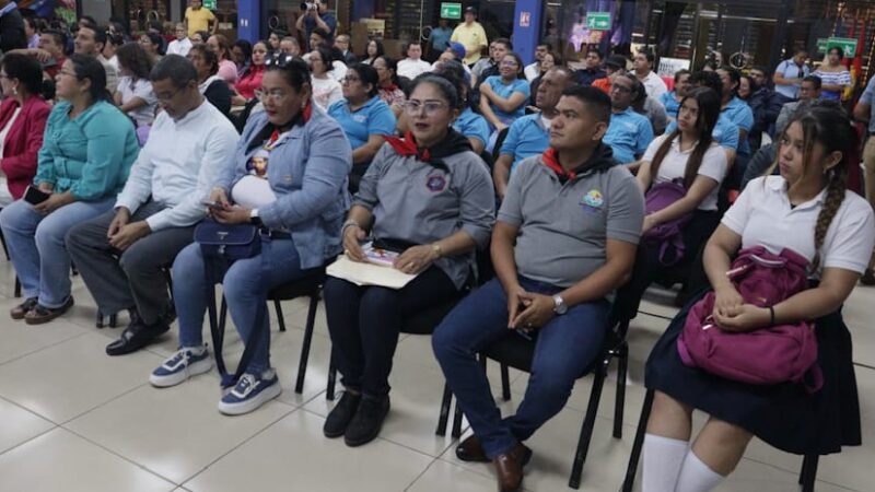 Sistema Educativo Nacional participa en Foro “Alfabetización: Luz y Victorias Verdaderas”