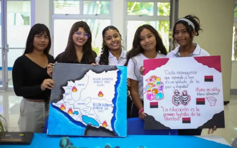 Estudiantes técnicos potencian el diseño y la tecnología en “Abril Creativo 2026”