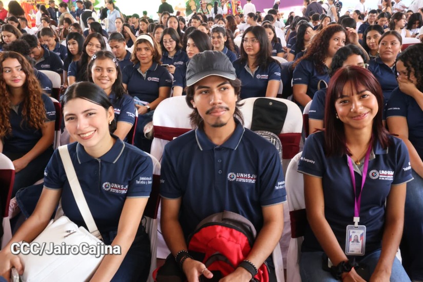 Universitarios analizan crecimiento del sector turístico en Nicaragua