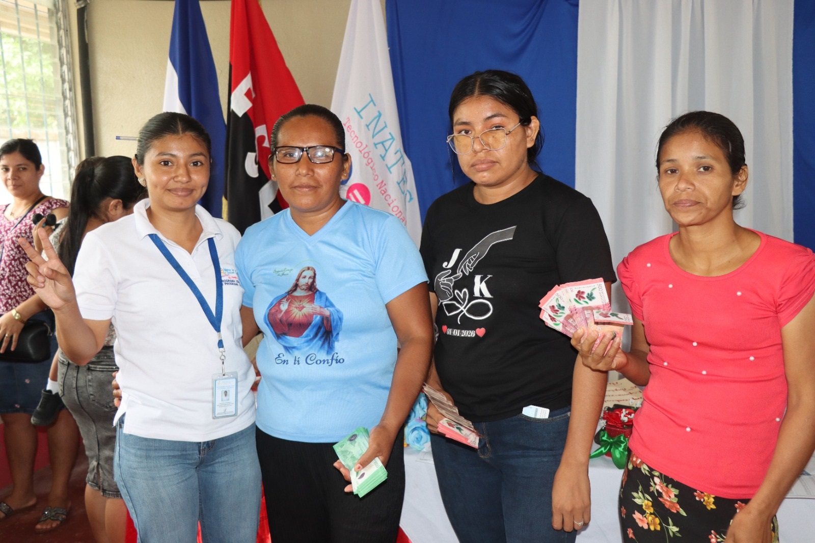 Programa Usura Cero entrega millonario desembolso a mujeres emprendedoras de Siuna