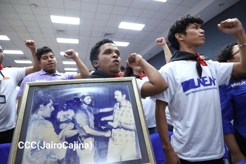 Comunidad universitaria rinde homenaje al legado de Marlon Zelaya