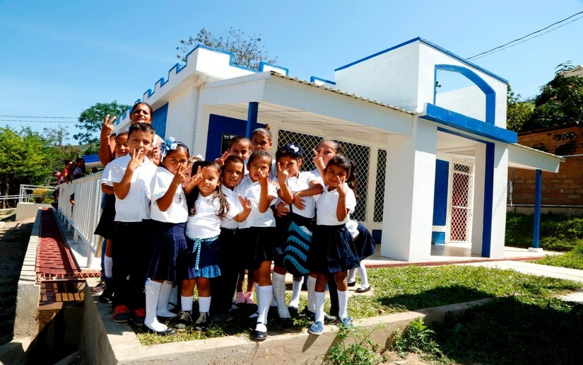 Gobierno de Nicaragua invierte en más infraestructuras de centros educativos y universidades