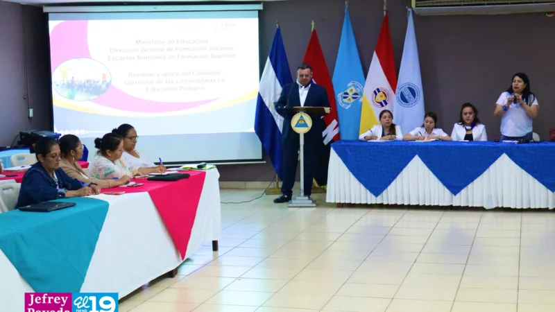 Escuelas Normales actualizan seis licenciaturas